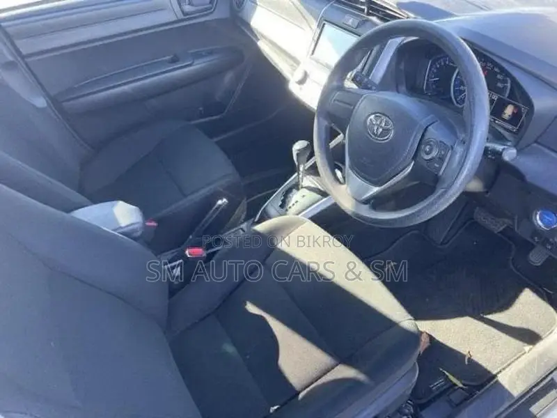 Toyota Fielder Hybrid EX White 2021