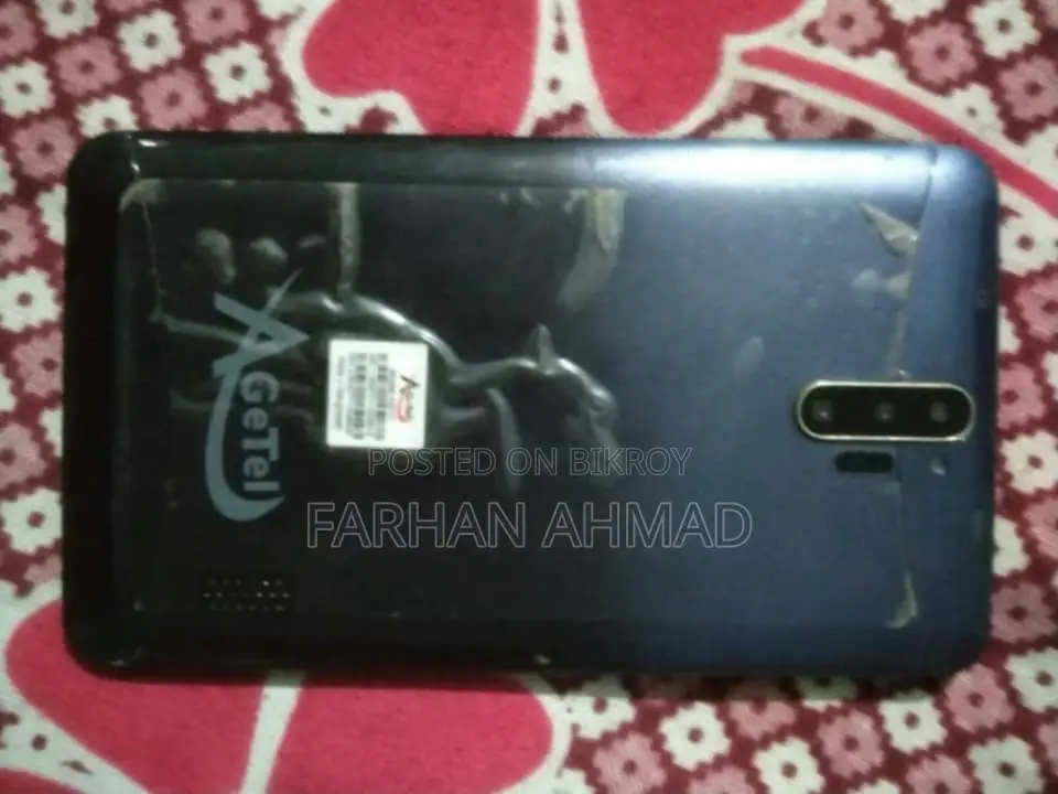ট্যাবলেট ৩২ জিবি কালো