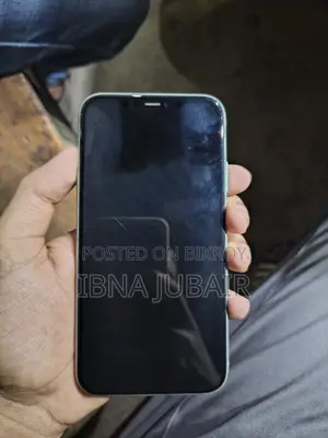 Apple iPhone 11 (Used)