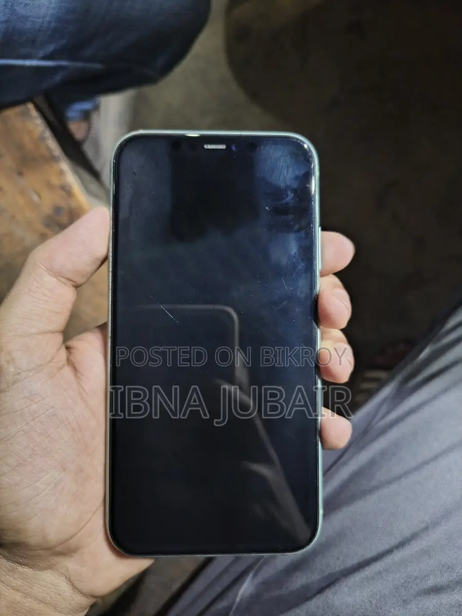 Apple iPhone 11 (Used)