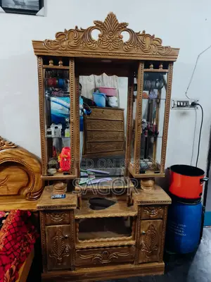 চিটাগং সেগুন কাঠের ডেসিংটেবিল