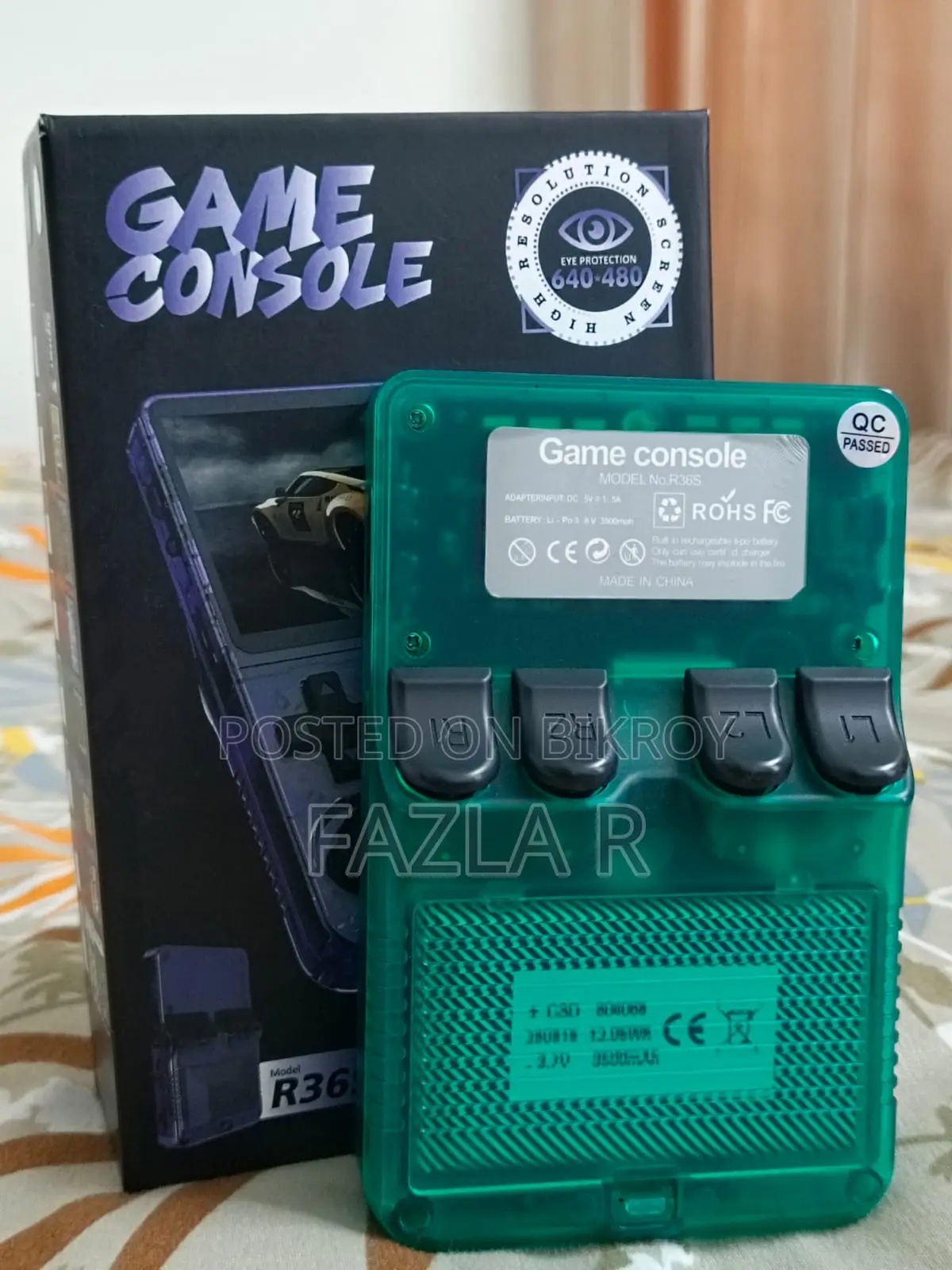 R36s Retro Handheld Gaming Console