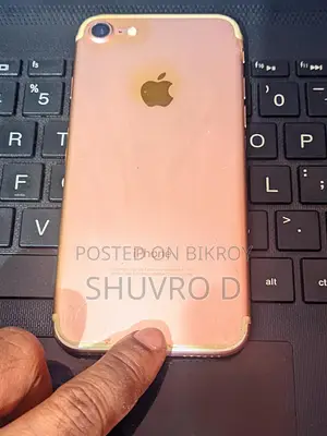 Apple iPhone 7 . (Used)