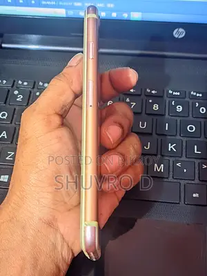 Apple iPhone 7 . (Used)