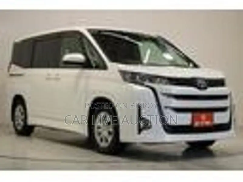 Toyota Noah Hybrid X 2022