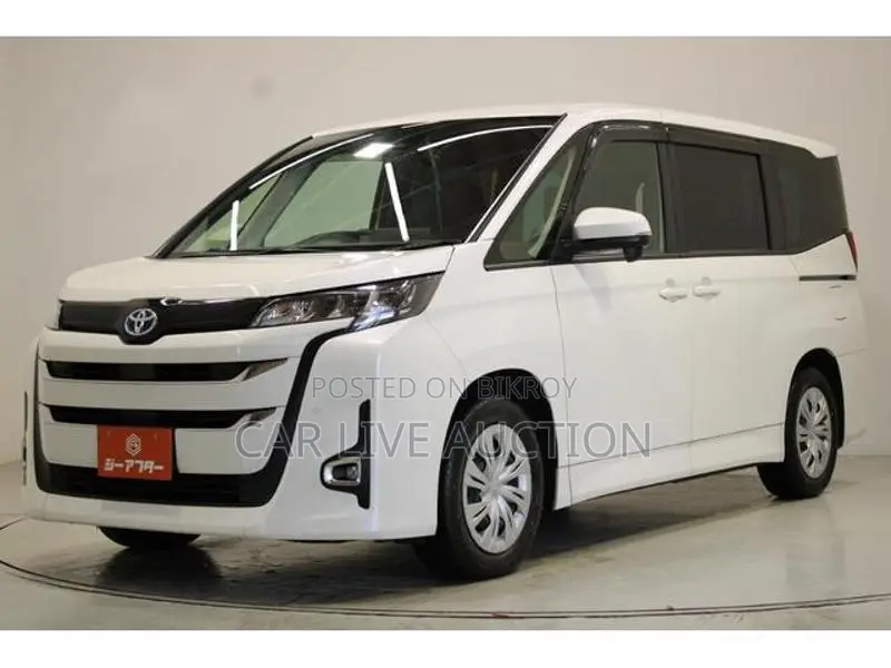 Toyota Noah Hybrid X 2022