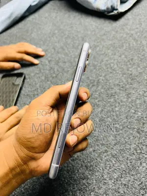 Apple iPhone 11 (128GB) White (Used)