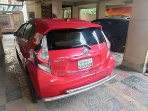 Toyota Aqua hybrid 2014