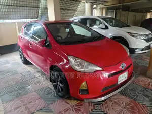 Toyota Aqua hybrid 2014