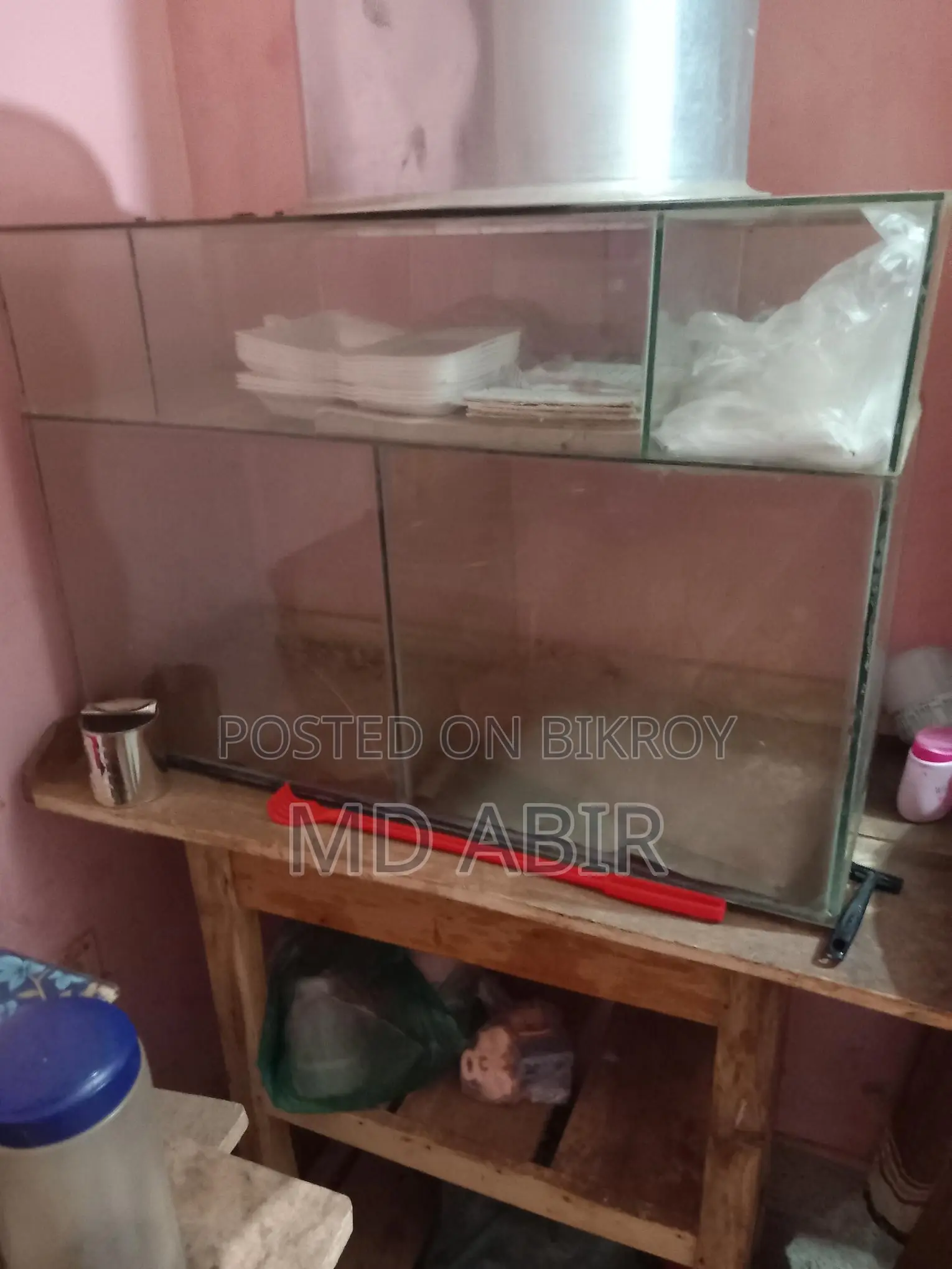 হোটেল এর যাবতীয় মালামাল