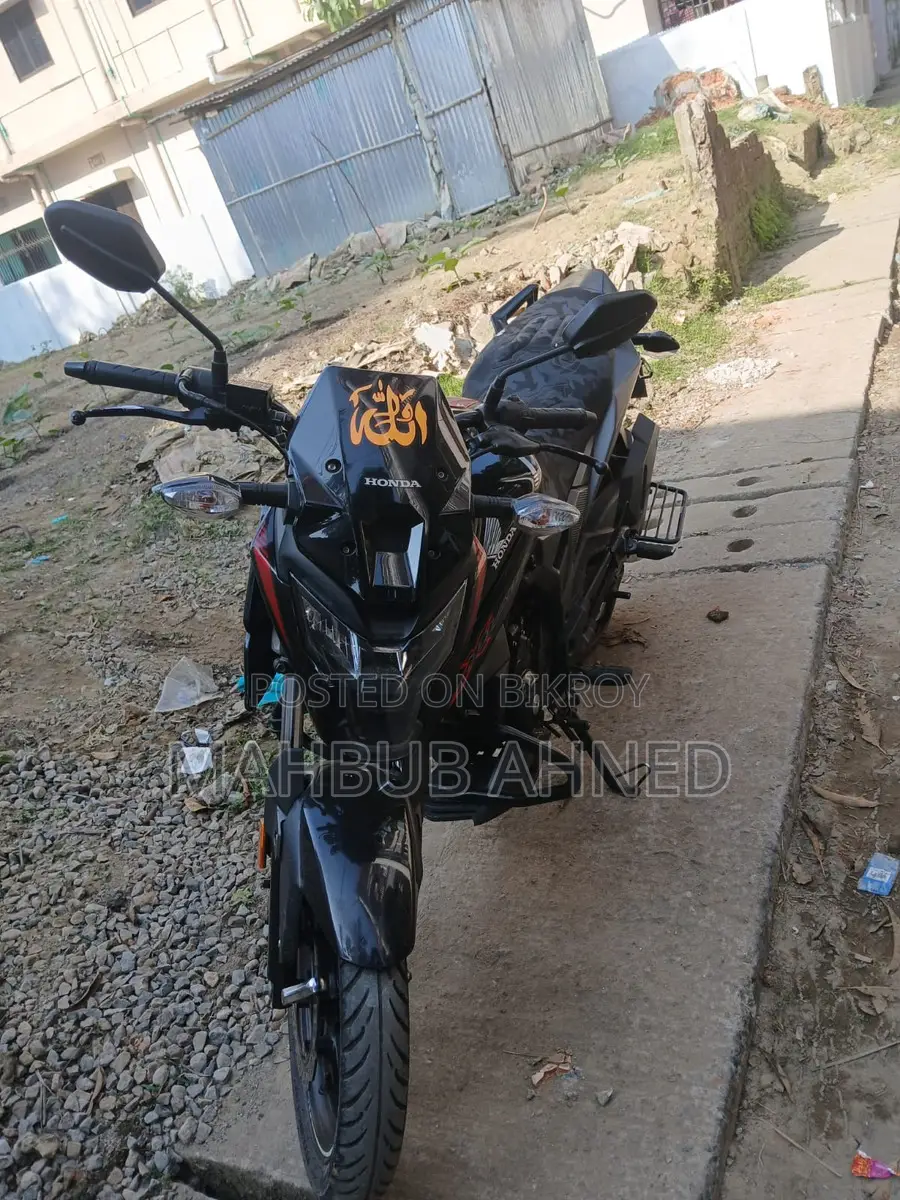 Honda X Blade . 2020