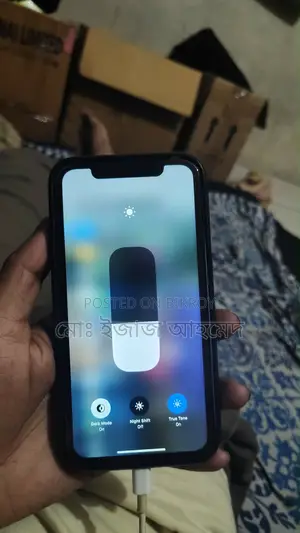 Apple iPhone XR 64 GB White