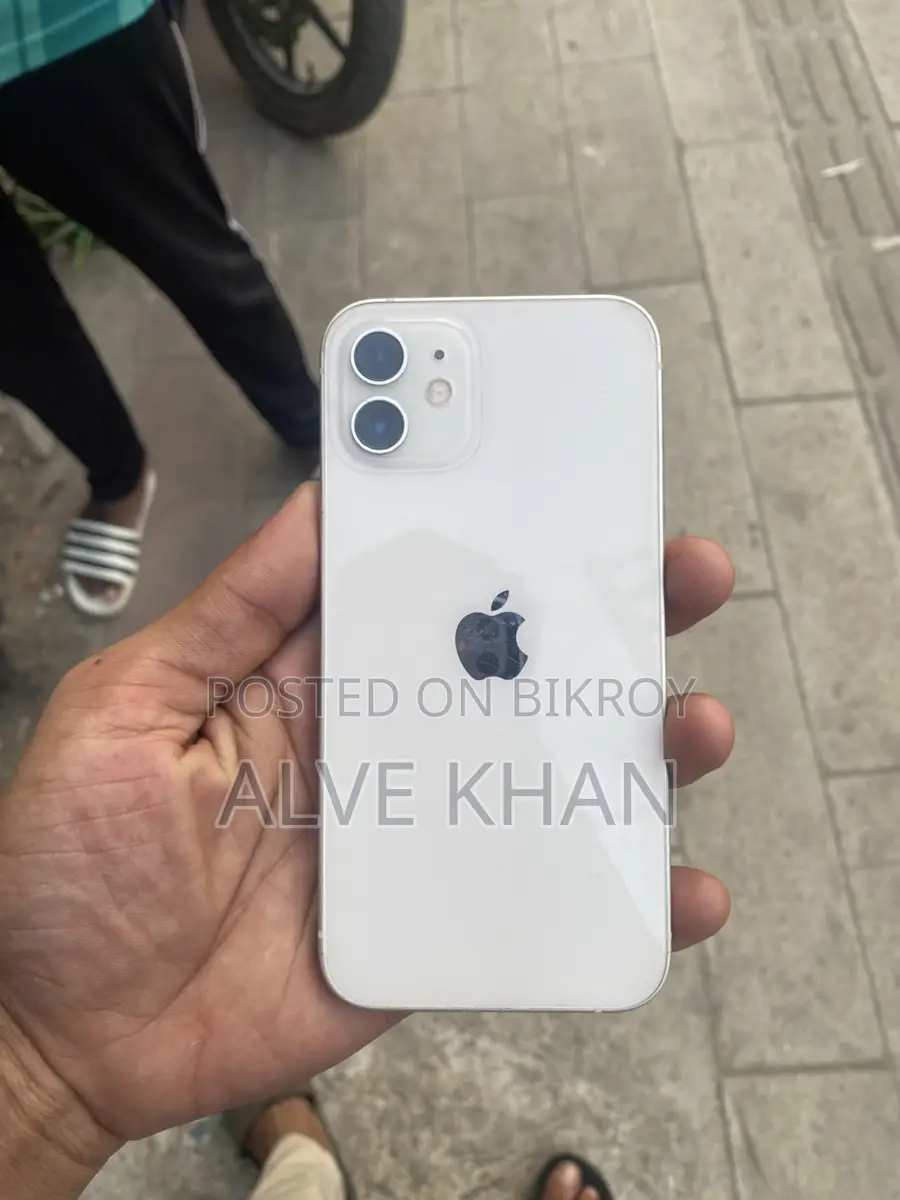 Apple iPhone 12 (Used)