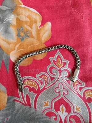 ছেলেদের ব্রেসলেট