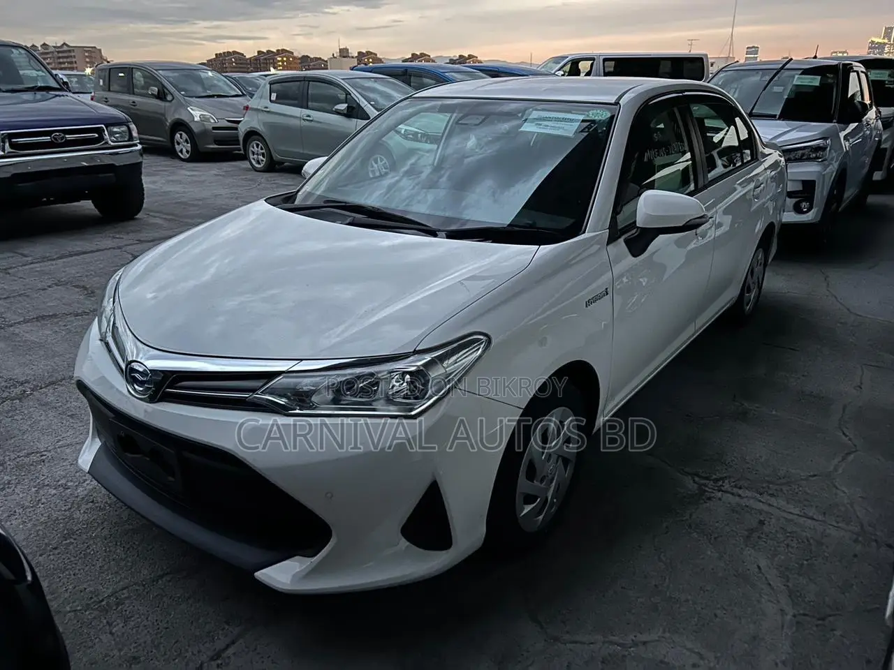 Toyota Axio EX HYBRID 2020
