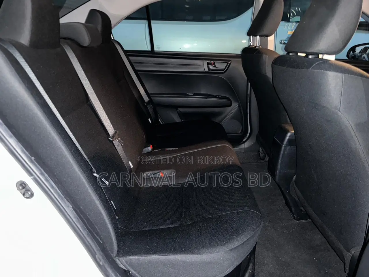 Toyota Axio EX HYBRID 2020