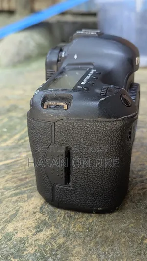 Cannon 5dmark Iii 17-40/50m.M Lens