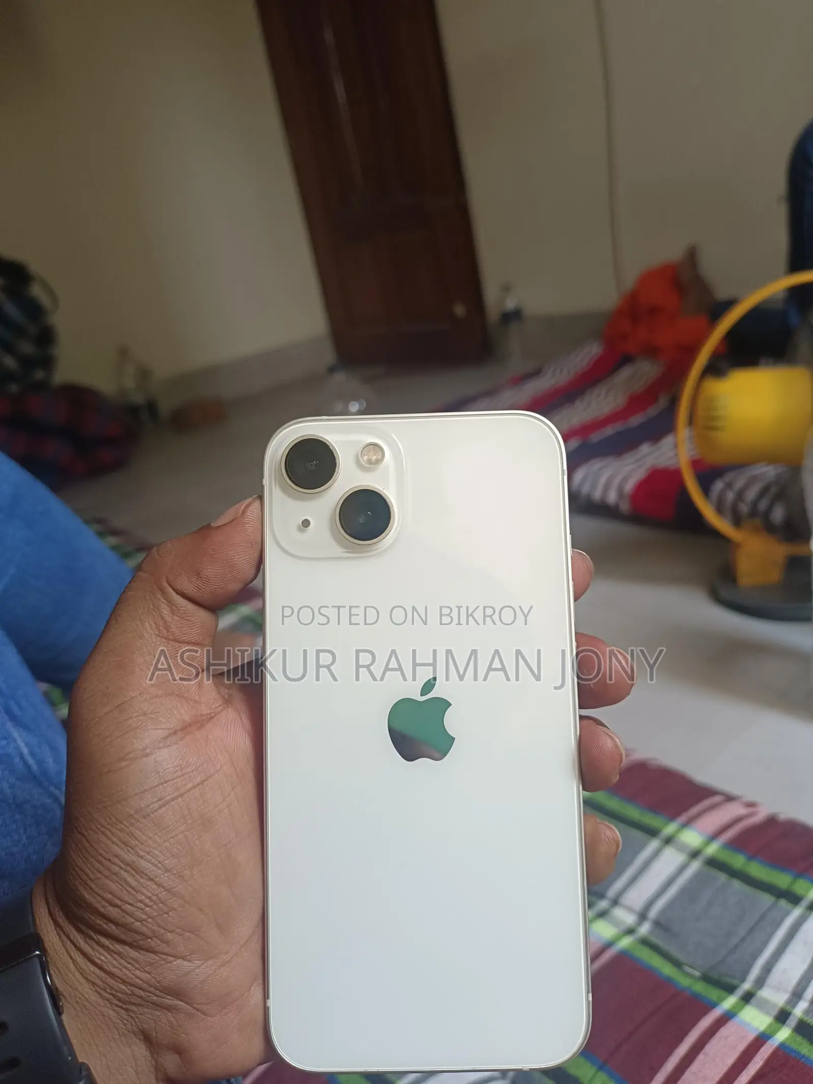 Apple iPhone 13 (Used)