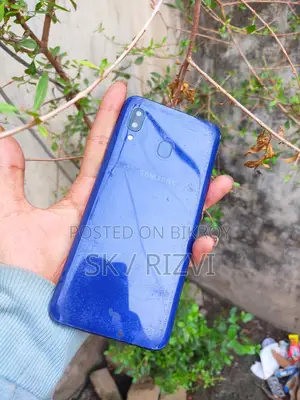 Samsung Galaxy A20 . (Used)