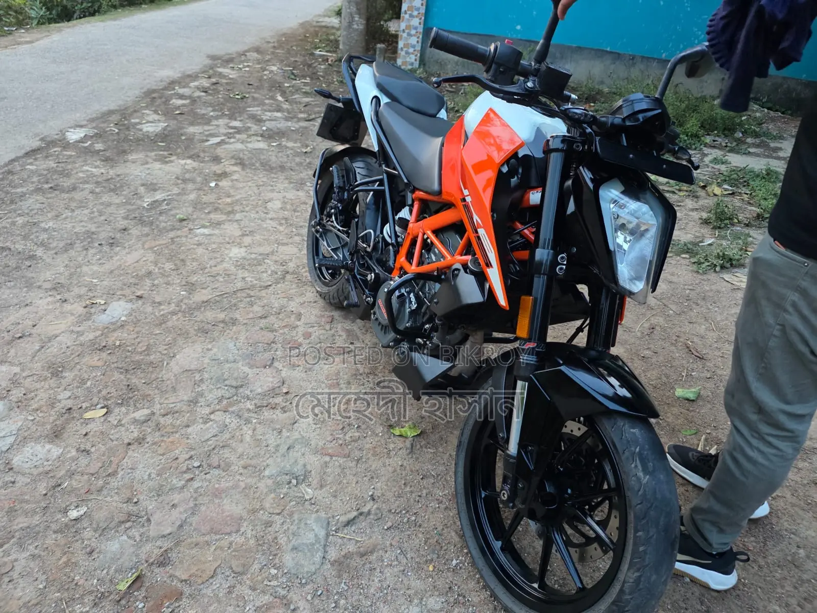 KTM Duke 125 2023 Orange