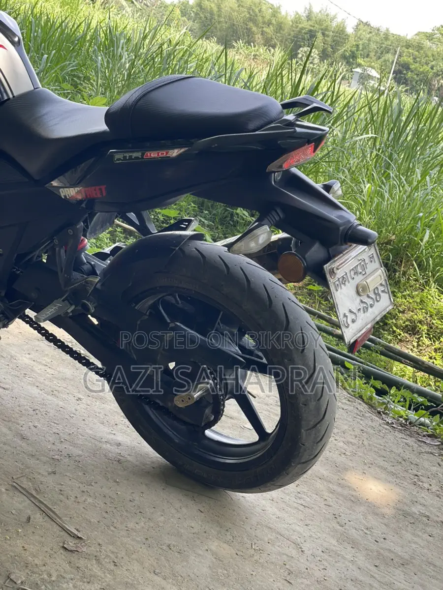 TVS Apache RTR 160 4v 2021