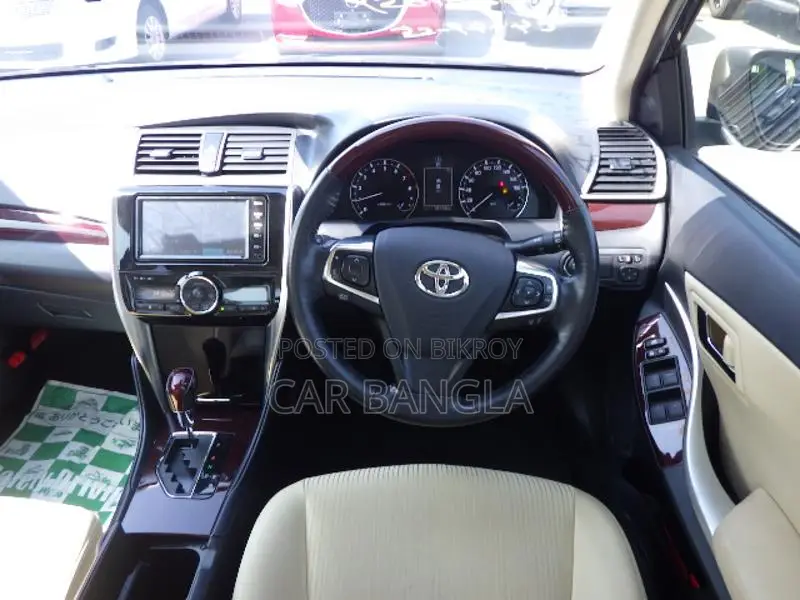 Toyota Premio F-EX 2021