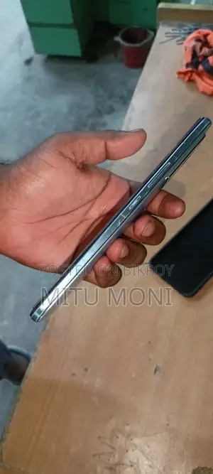 Vivo V23 / V23e (Used)