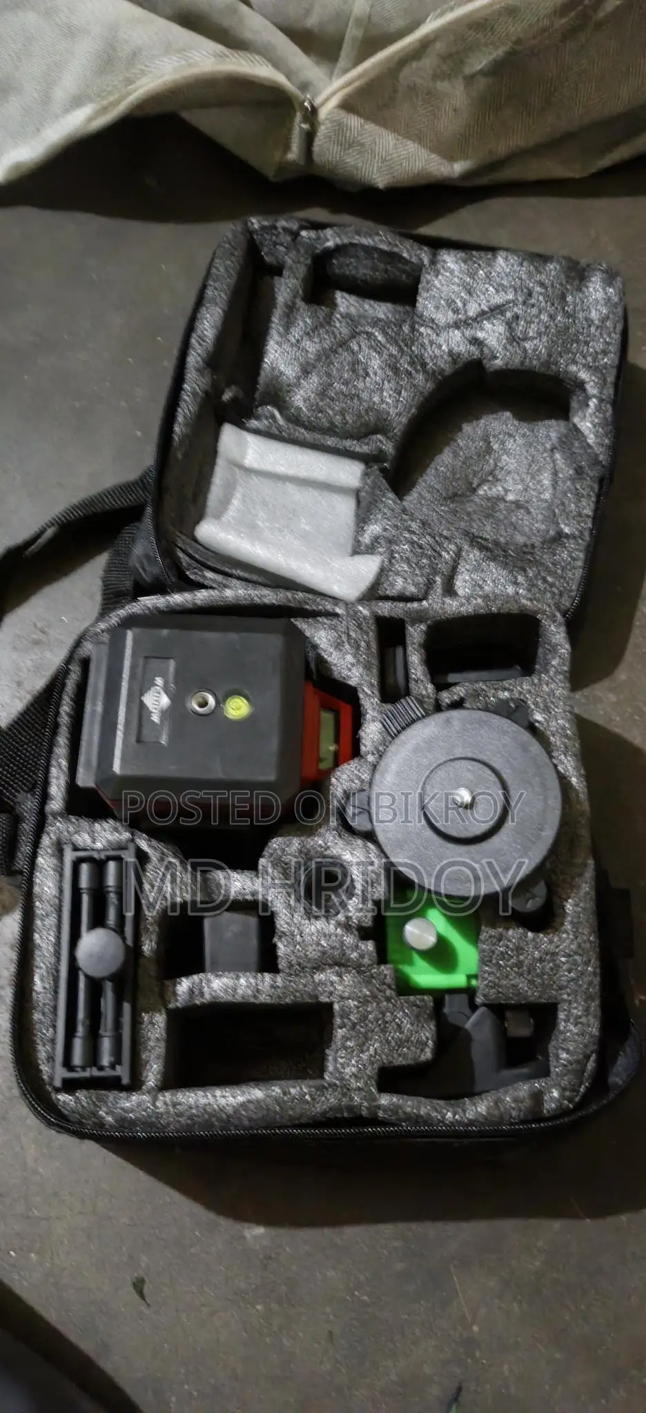 আমি এই লেজার মেশিনটি বিক্রি করতে চাই