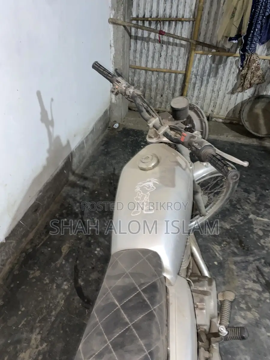 Xingfu CG125 . 2000