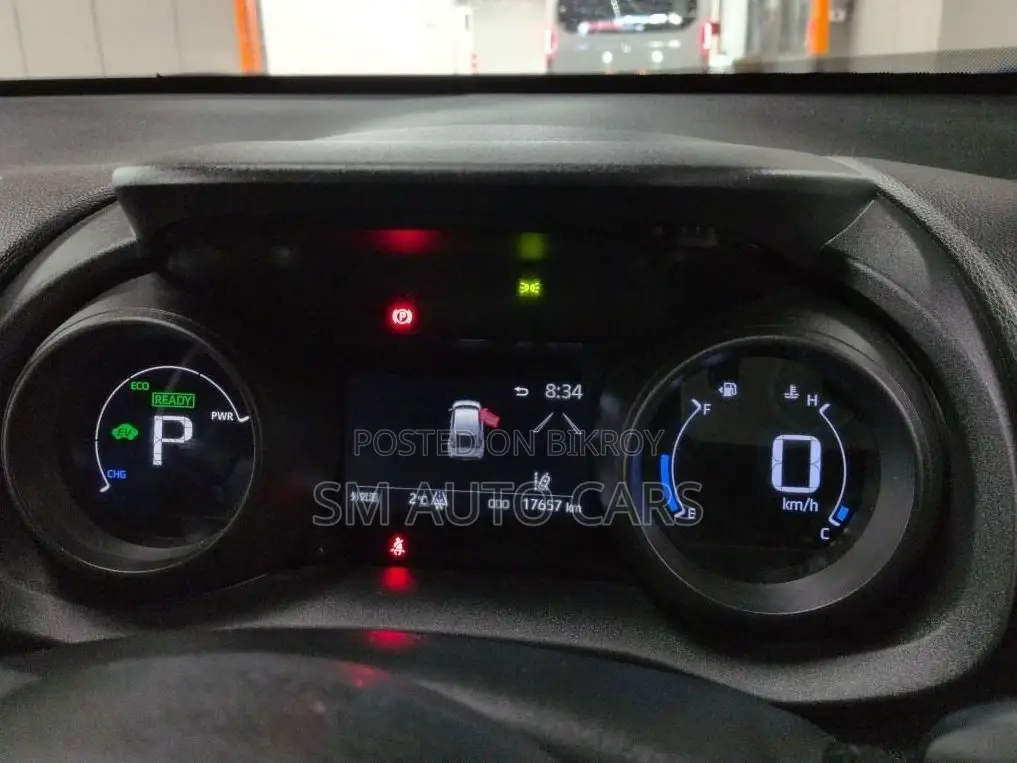 Toyota Yaris Cross G Red Wine Color 2022
