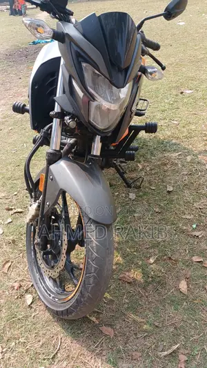 Honda Hornet 2020