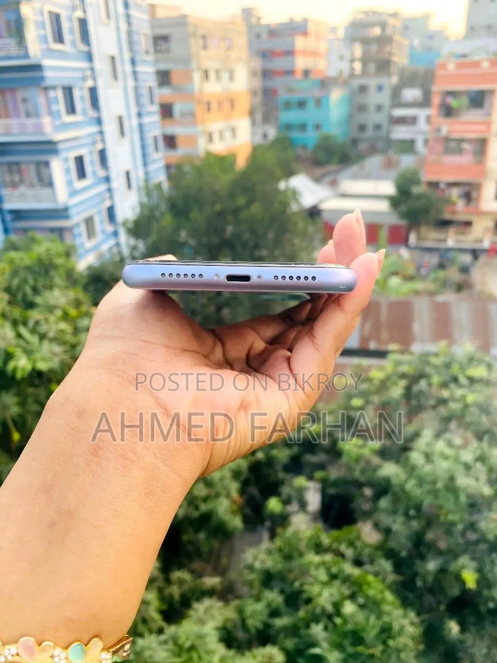 Apple iPhone 11 100 % authentic (Used)