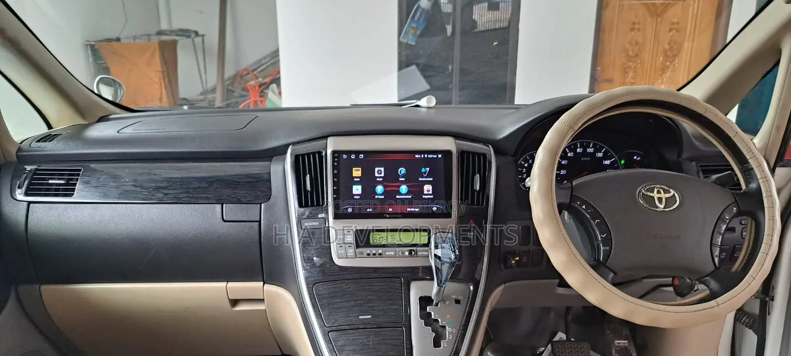 Toyota Alphard 2003