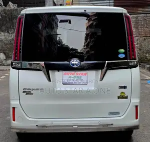 Toyota Esquire Gi Hybrid 2019