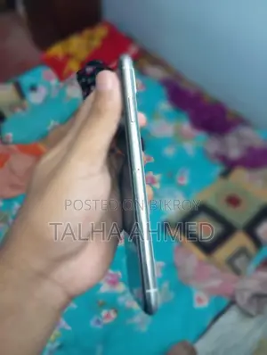 Apple iPhone XS Max (Used)