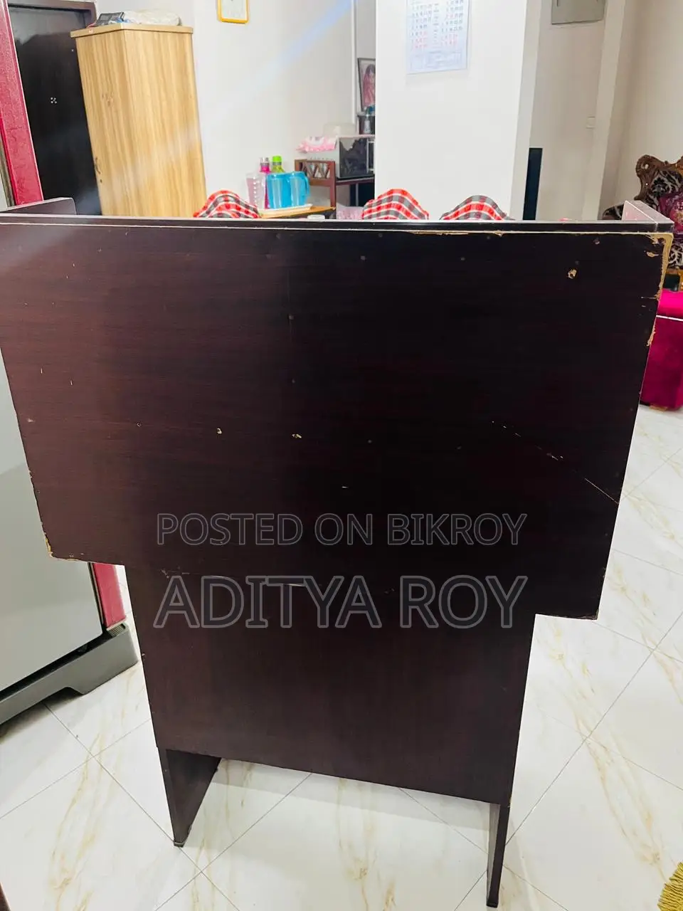 সুন্দর ও মজবুত স্টাডি টেবিল (ব্যবহৃত)