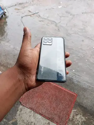 Realme 8 Like New (Used)