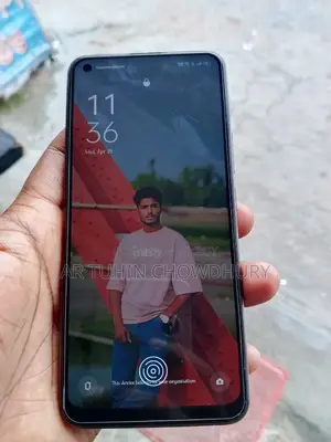 Realme 8 Like New (Used)