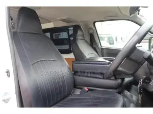 Toyota HiAce 2021 White