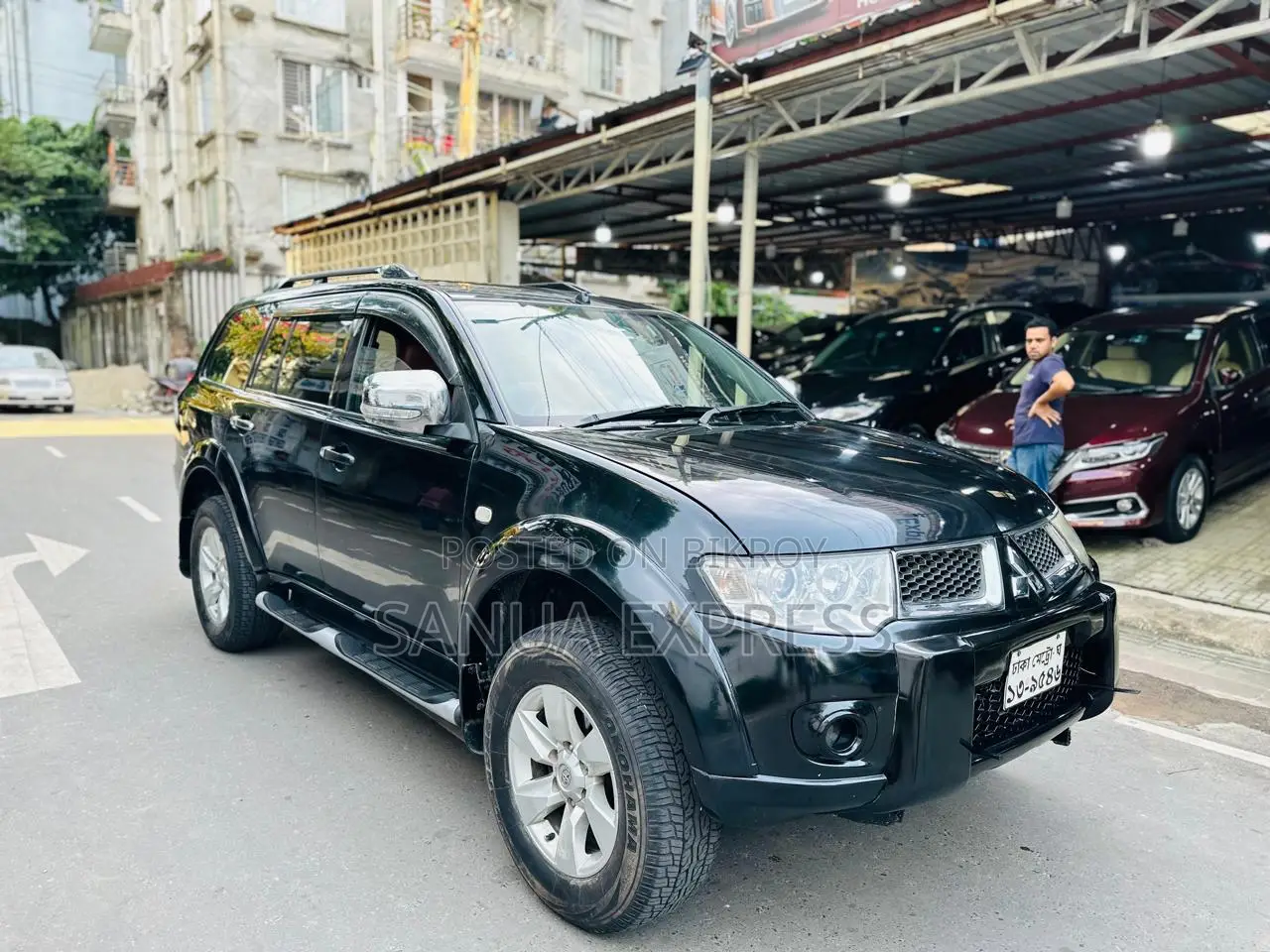 Mitsubishi Pajero 7 seats 2014