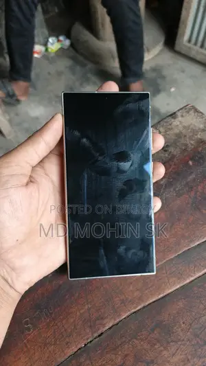 Samsung Galaxy S24 Ultra 12/256 (Used)