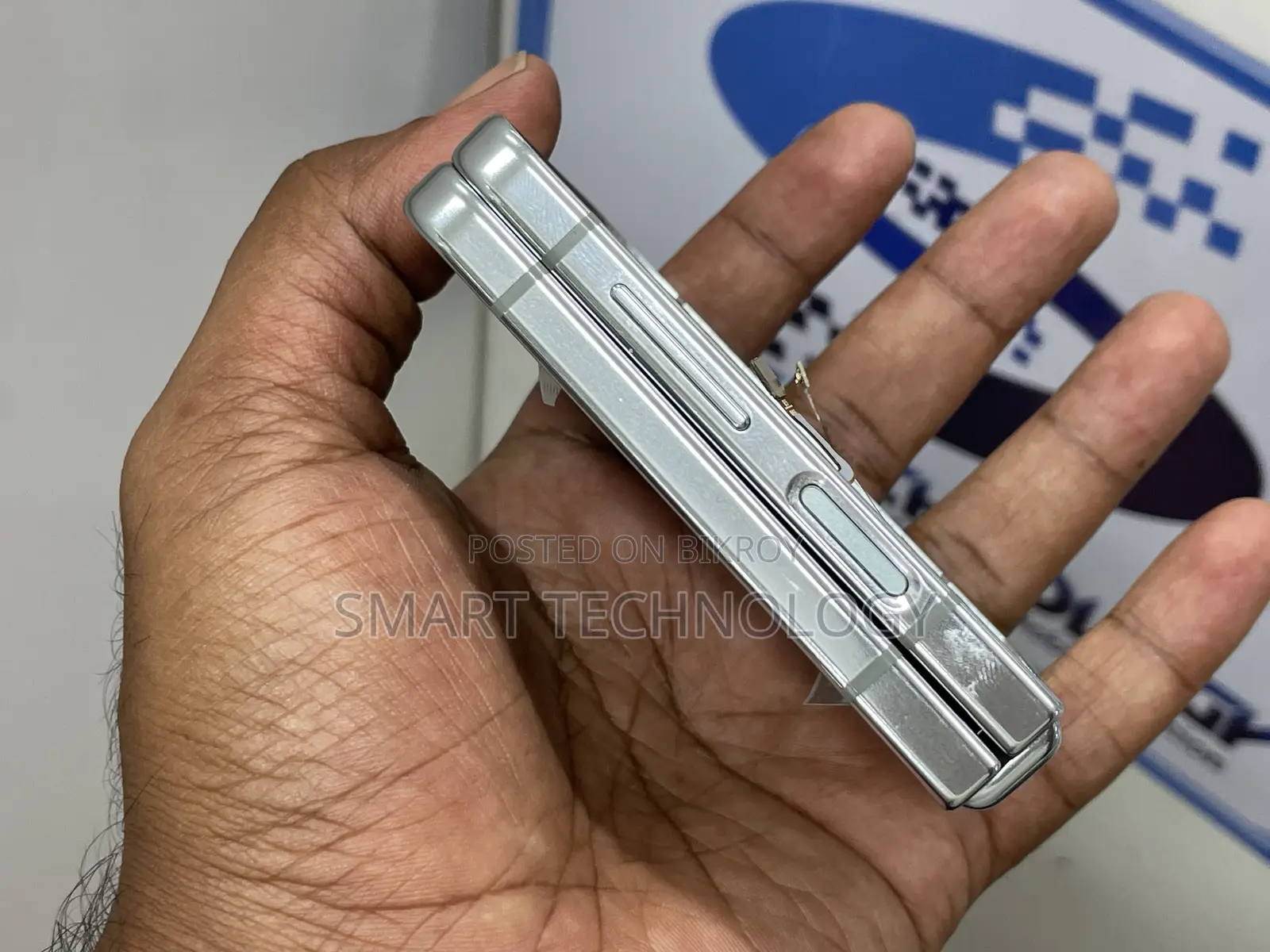 Samsung Galaxy Z Flip 5 Original Middle Frame / Metal Housing Part