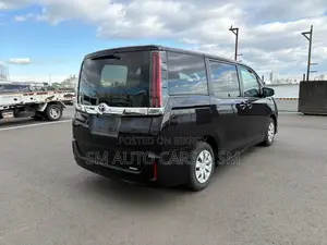 Toyota Noah X Wine 4 Point 2021