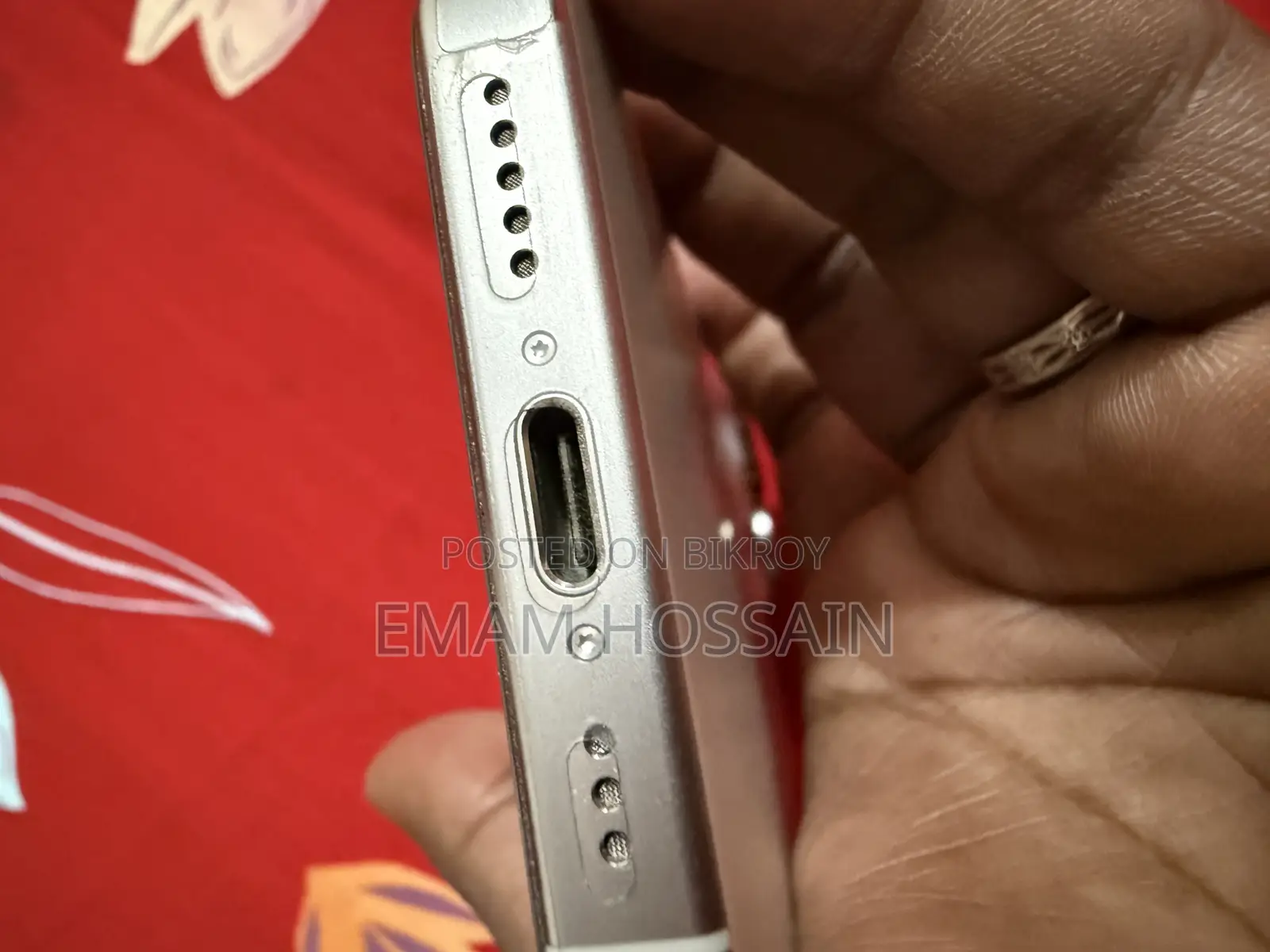 Apple iPhone 15 Pro White titanium (Used)