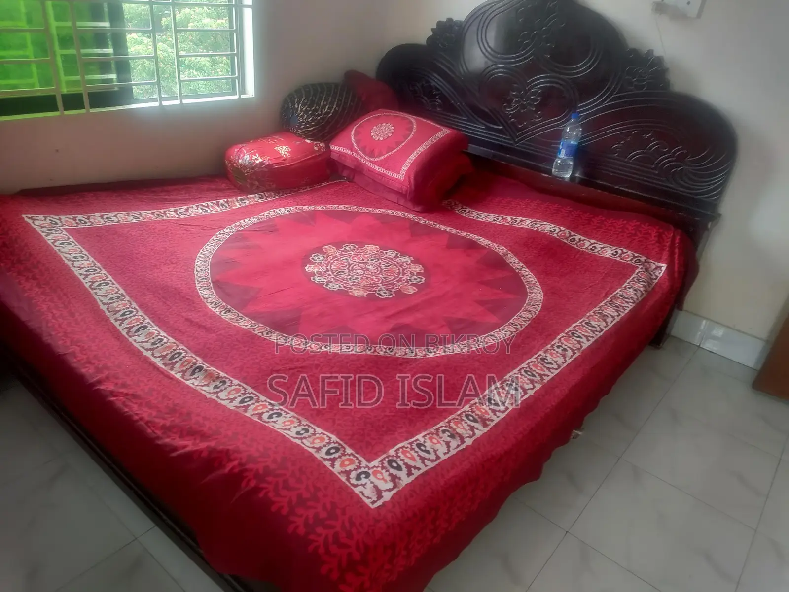 Bed and Almirah