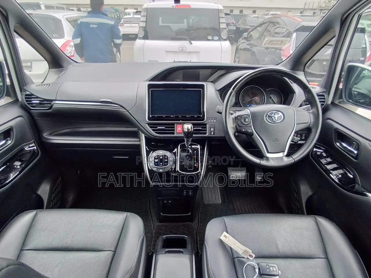 Toyota Esquire GI PETROL 2019