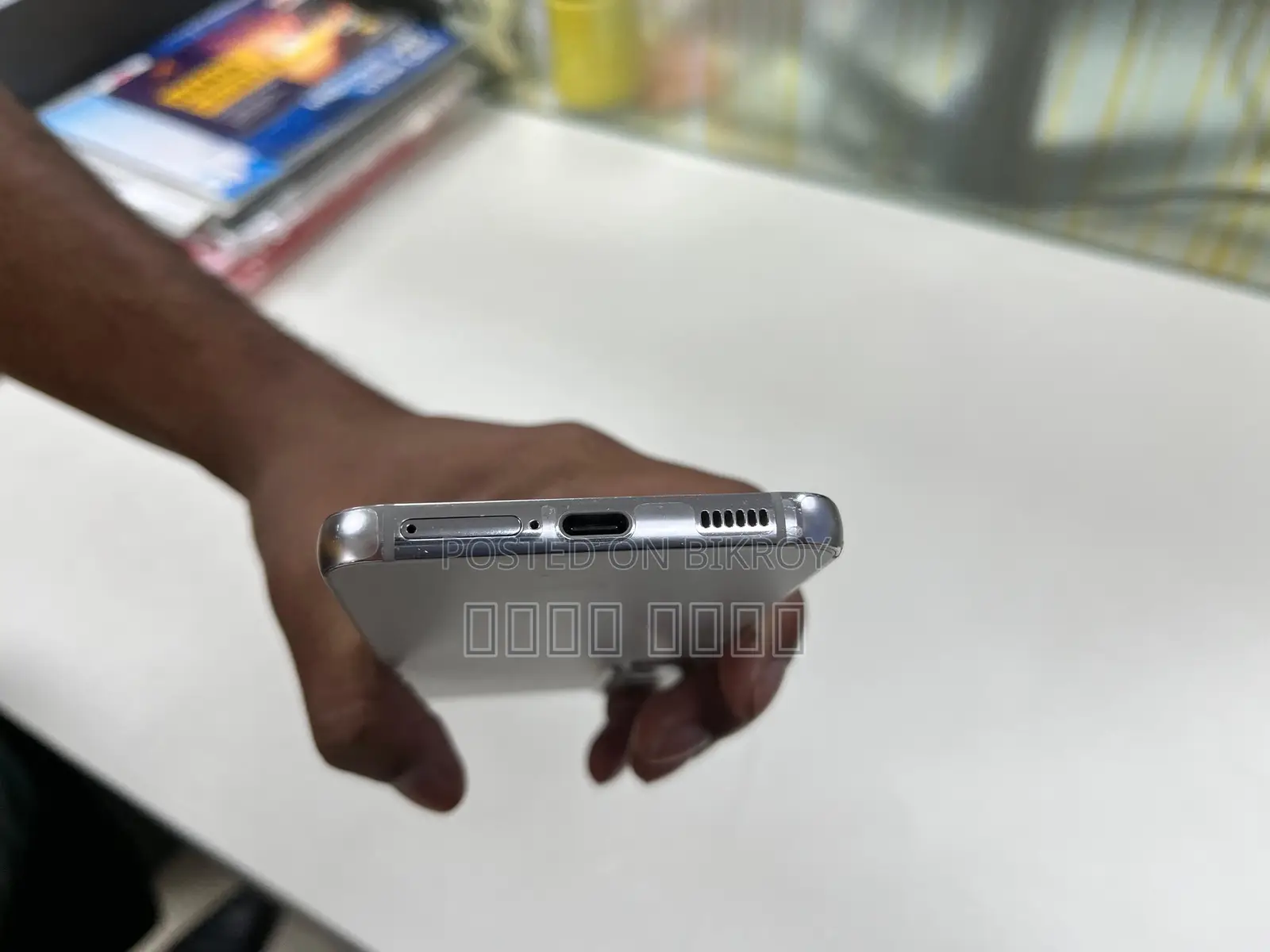 Samsung Galaxy S22 Original (Used)