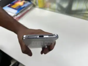 Samsung Galaxy S22 Original (Used)
