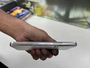 Samsung Galaxy S22 Original (Used)