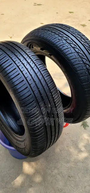 2 Piece Radial Tubeless Tyre Emergency Sale